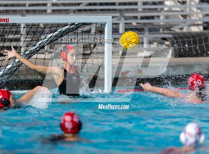 Thumbnail 1 in Mater Dei vs. Orange Lutheran photogallery.