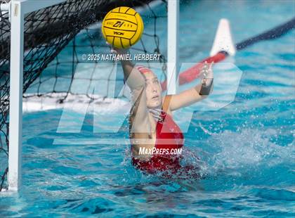 Thumbnail 1 in Mater Dei vs. Orange Lutheran photogallery.
