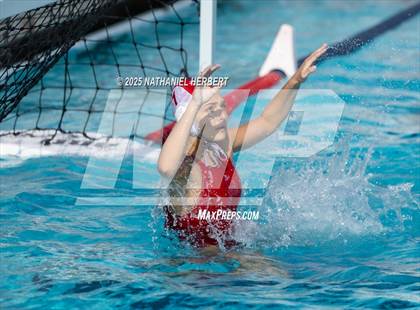 Thumbnail 2 in Mater Dei vs. Orange Lutheran photogallery.