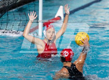 Thumbnail 1 in Mater Dei vs. Orange Lutheran photogallery.