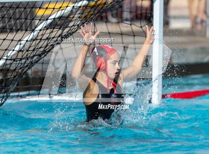 Thumbnail 2 in Mater Dei vs. Orange Lutheran photogallery.