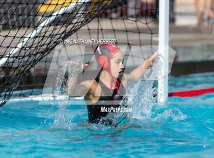 Thumbnail 1 in Mater Dei vs. Orange Lutheran photogallery.