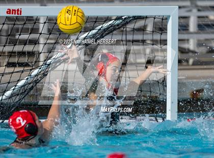 Thumbnail 3 in Mater Dei vs. Orange Lutheran photogallery.