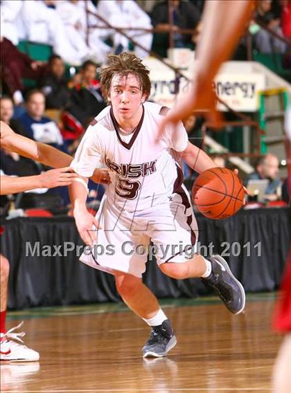 Thumbnail 1 in Aquinas vs. Jamesville-DeWitt (NYSPHSAA Class A Semifinal) photogallery.