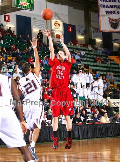 Thumbnail 3 in Aquinas vs. Jamesville-DeWitt (NYSPHSAA Class A Semifinal) photogallery.