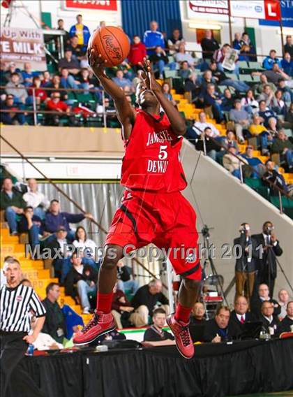 Thumbnail 3 in Aquinas vs. Jamesville-DeWitt (NYSPHSAA Class A Semifinal) photogallery.