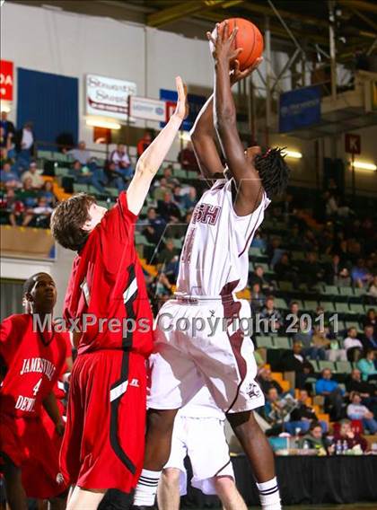 Thumbnail 3 in Aquinas vs. Jamesville-DeWitt (NYSPHSAA Class A Semifinal) photogallery.