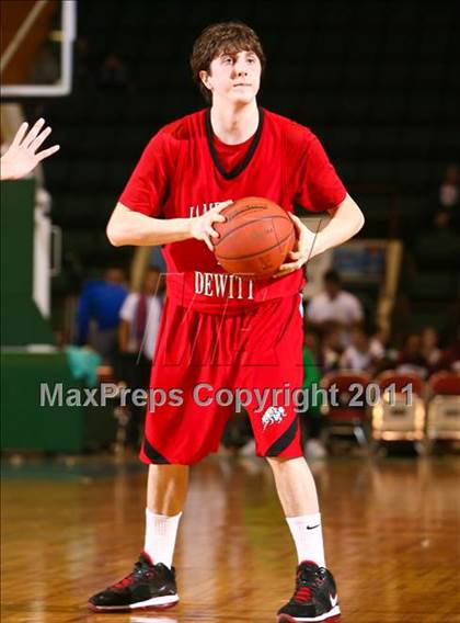 Thumbnail 2 in Aquinas vs. Jamesville-DeWitt (NYSPHSAA Class A Semifinal) photogallery.