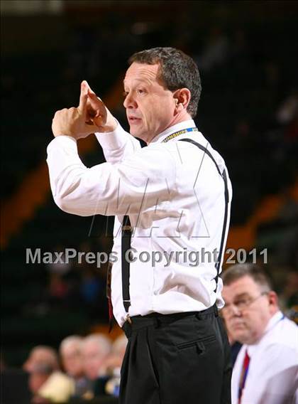 Thumbnail 2 in Aquinas vs. Jamesville-DeWitt (NYSPHSAA Class A Semifinal) photogallery.