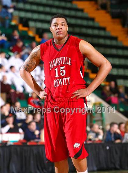 Thumbnail 3 in Aquinas vs. Jamesville-DeWitt (NYSPHSAA Class A Semifinal) photogallery.