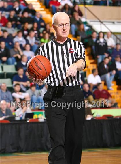 Thumbnail 3 in Aquinas vs. Jamesville-DeWitt (NYSPHSAA Class A Semifinal) photogallery.