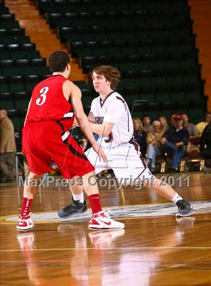 Thumbnail 1 in Aquinas vs. Jamesville-DeWitt (NYSPHSAA Class A Semifinal) photogallery.