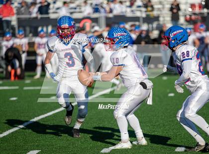 Thumbnail 2 in Londonderry vs. Winnacunnet (NHIAA D1 Final) photogallery.