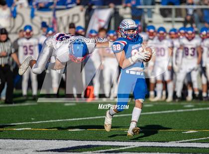 Thumbnail 1 in Londonderry vs. Winnacunnet (NHIAA D1 Final) photogallery.