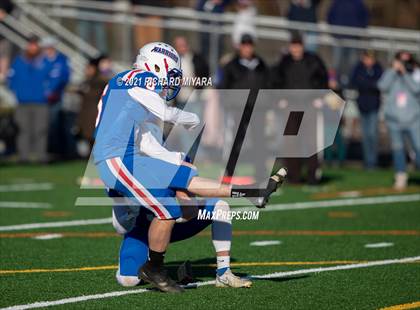 Thumbnail 1 in Londonderry vs. Winnacunnet (NHIAA D1 Final) photogallery.
