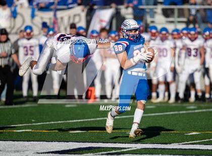 Thumbnail 2 in Londonderry vs. Winnacunnet (NHIAA D1 Final) photogallery.