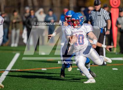 Thumbnail 3 in Londonderry vs. Winnacunnet (NHIAA D1 Final) photogallery.