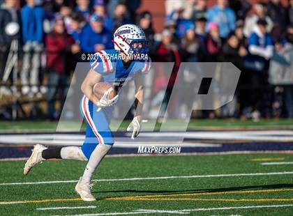 Thumbnail 1 in Londonderry vs. Winnacunnet (NHIAA D1 Final) photogallery.