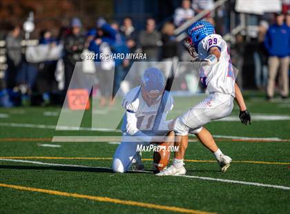 Thumbnail 2 in Londonderry vs. Winnacunnet (NHIAA D1 Final) photogallery.