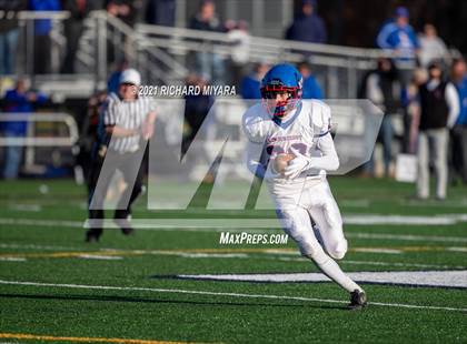 Thumbnail 1 in Londonderry vs. Winnacunnet (NHIAA D1 Final) photogallery.