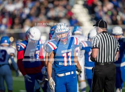 Thumbnail 1 in Londonderry vs. Winnacunnet (NHIAA D1 Final) photogallery.