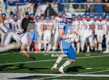 Thumbnail 1 in Londonderry vs. Winnacunnet (NHIAA D1 Final) photogallery.