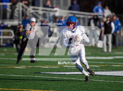 Thumbnail 2 in Londonderry vs. Winnacunnet (NHIAA D1 Final) photogallery.
