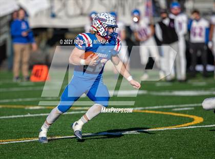 Thumbnail 1 in Londonderry vs. Winnacunnet (NHIAA D1 Final) photogallery.