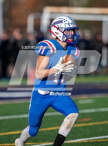 Thumbnail 2 in Londonderry vs. Winnacunnet (NHIAA D1 Final) photogallery.