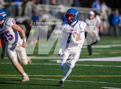 Thumbnail 3 in Londonderry vs. Winnacunnet (NHIAA D1 Final) photogallery.