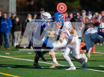 Thumbnail 3 in Londonderry vs. Winnacunnet (NHIAA D1 Final) photogallery.