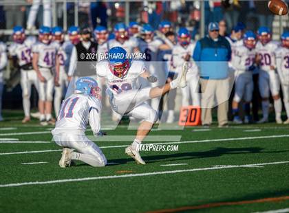 Thumbnail 2 in Londonderry vs. Winnacunnet (NHIAA D1 Final) photogallery.