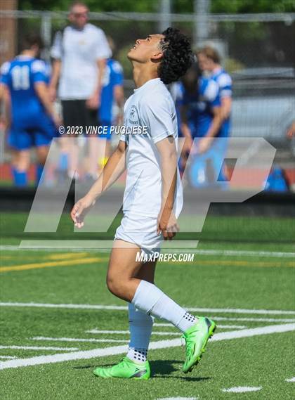 Thumbnail 2 in Edmonds-Woodway @ Lincoln (WIAA 3A Semi Finals) photogallery.