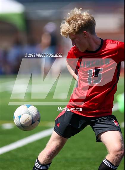 Thumbnail 2 in Edmonds-Woodway @ Lincoln (WIAA 3A Semi Finals) photogallery.
