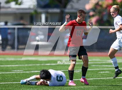 Thumbnail 1 in Edmonds-Woodway @ Lincoln (WIAA 3A Semi Finals) photogallery.