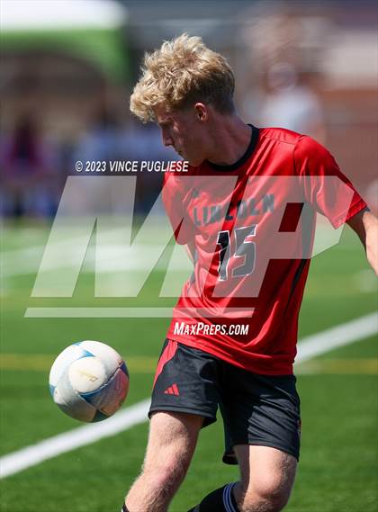 Thumbnail 1 in Edmonds-Woodway @ Lincoln (WIAA 3A Semi Finals) photogallery.