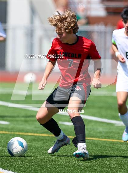 Thumbnail 2 in Edmonds-Woodway @ Lincoln (WIAA 3A Semi Finals) photogallery.