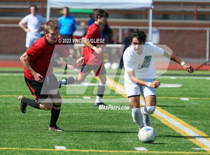 Thumbnail 3 in Edmonds-Woodway @ Lincoln (WIAA 3A Semi Finals) photogallery.