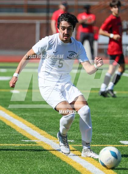 Thumbnail 3 in Edmonds-Woodway @ Lincoln (WIAA 3A Semi Finals) photogallery.