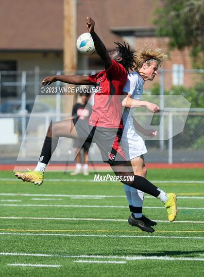 Thumbnail 2 in Edmonds-Woodway @ Lincoln (WIAA 3A Semi Finals) photogallery.