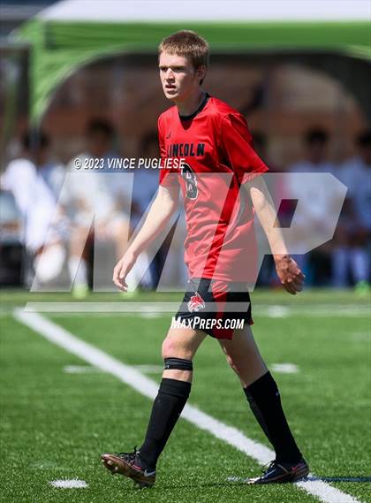 Thumbnail 3 in Edmonds-Woodway @ Lincoln (WIAA 3A Semi Finals) photogallery.