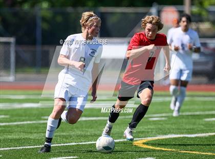 Thumbnail 2 in Edmonds-Woodway @ Lincoln (WIAA 3A Semi Finals) photogallery.