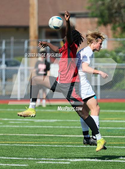 Thumbnail 3 in Edmonds-Woodway @ Lincoln (WIAA 3A Semi Finals) photogallery.
