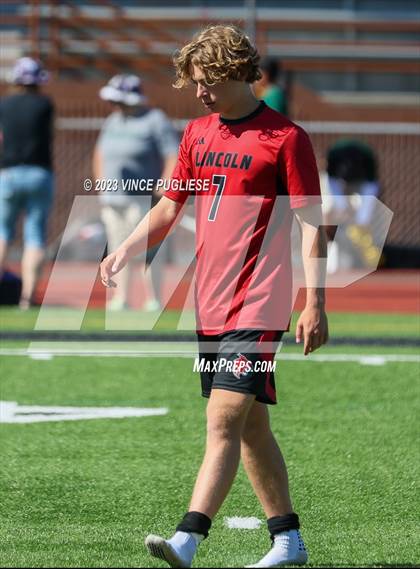 Thumbnail 2 in Edmonds-Woodway @ Lincoln (WIAA 3A Semi Finals) photogallery.