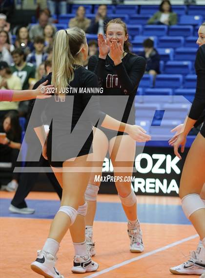 Thumbnail 1 in Benton vs. Little Rock Christian (AAA 5A Final) photogallery.