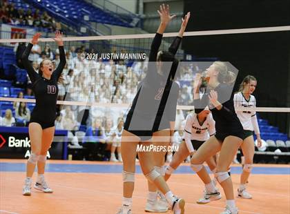 Thumbnail 1 in Benton vs. Little Rock Christian (AAA 5A Final) photogallery.