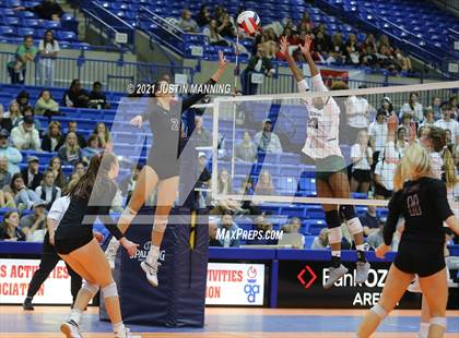 Thumbnail 3 in Benton vs. Little Rock Christian (AAA 5A Final) photogallery.