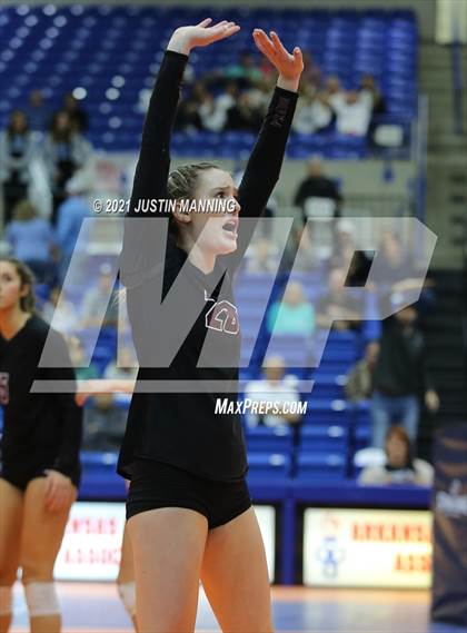 Thumbnail 1 in Benton vs. Little Rock Christian (AAA 5A Final) photogallery.