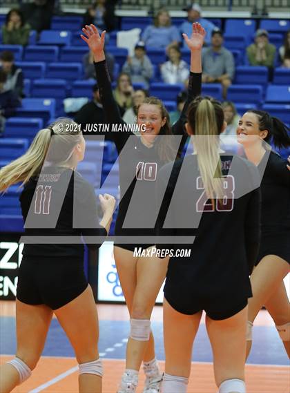 Thumbnail 2 in Benton vs. Little Rock Christian (AAA 5A Final) photogallery.