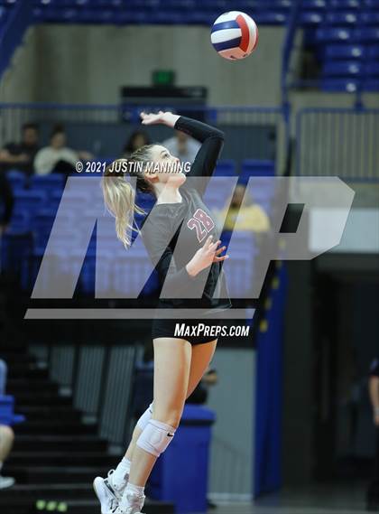 Thumbnail 3 in Benton vs. Little Rock Christian (AAA 5A Final) photogallery.